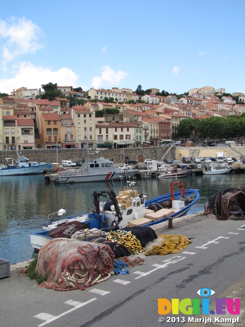 SX27548 Port-Vendres Harbour